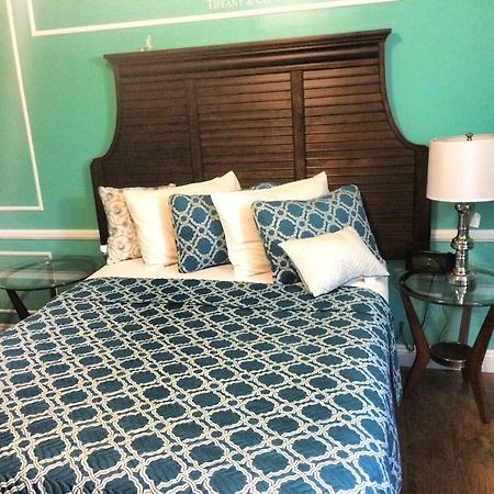 Travel Inn & Suites Викторвил Екстериор снимка